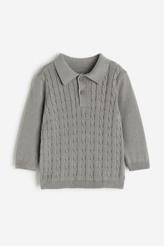 Modelo: SO2208-10 Sueter gris tipo camisa polo tejida