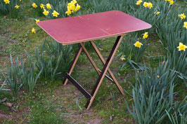 Klappbarer Campingtisch