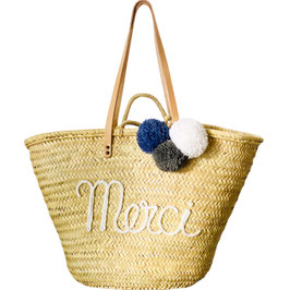 Korbtasche groß mit Aufschrift MERCI und drei  Pompons, personalisiert, Schreibschrift