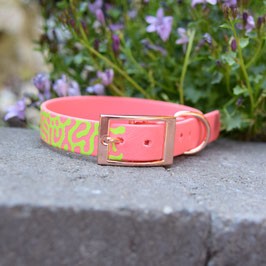 Coral pink/green panter