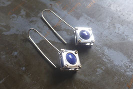 Boucles d'oreille longues en argent et lapis-lazuli en carré