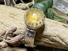 Fingerring aus Silber mit Citrin und Kronenfassung
