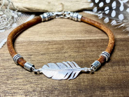 Lederarmband in Natur mit Silberfeder