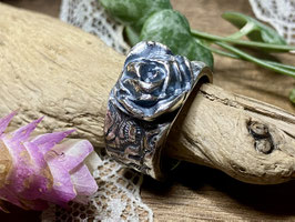 Fingerring 'Black Rose' aus Feinsilber