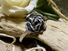 Fingerring Rose aus Feinsilber und Silber 925