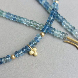 VERKAUFT - Aquamarin Halskette mit 750 Gold-Kugelanhänger