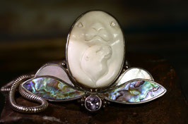 "Robben-Mutter mit Baby" Brosche & Kettenanhänger