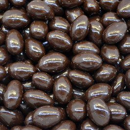 Meersalz-Mandelkerne in dunkler Schokolade