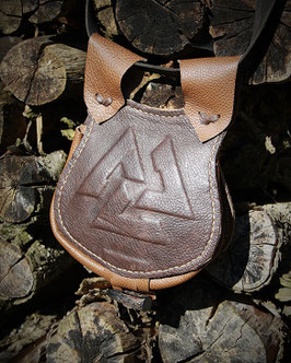Nr. 356   GÜRTELTASCHE  mit Wotanskanoten