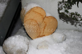 Herz im Schnee 2