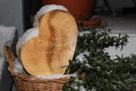 Herz im Schnee 1