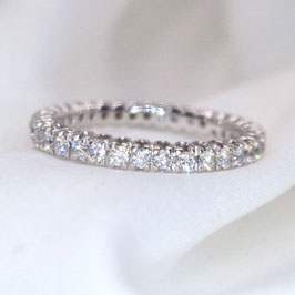 Memoire-Ring 750er Weißgold · 35 Brillanten · 0,7 ct