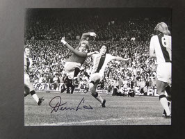 Denis Law originally hand signed photo ( Manchester United legend and 1968 Champions League winner ) + COA