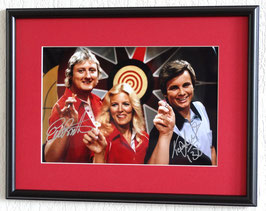 *RARE* Originally hand signed Deluxe framed photo from English former darts player Keith 'The Fella' Deller AND Eric 'The Crafty Cockney' Bristow + COA