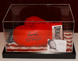 "Smokin Joe" Frazier originally hand signed Everlast Boxing Glove in Display Case + COA and Photo proof