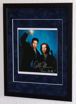 Gillian Anderson originally hand signed photo (X-Files) - Premium Framed + COA & RARE EXACT Photo Proof