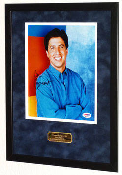 Ray Romano originally hand signed photo (Everybody Loves Raymond) - Premium Framed + COA PSA