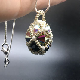 Anhänger mit SWAROVSKI® ELEMENTS und 925 Silber Schlangenkette