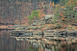 Herbstliche Momente am Stausee