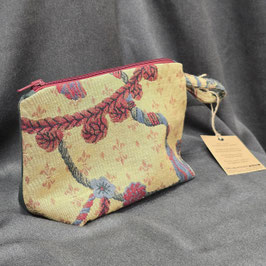 Kulturbeutel aus Brokatstoff