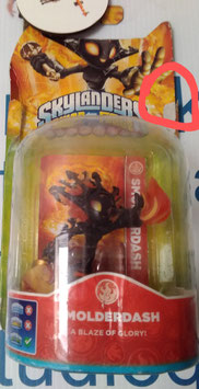 Skylanders: Swap Force Smolderdash figuur NIEUW  Schade (rode cirkel): De rode cirkel markeert een barst of deuk in de plastic "bubble" van de verpakking