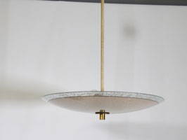Dreiflammige Deckenlampe mit rosa Struktur Glasschirm, 50er Jahre Vintage