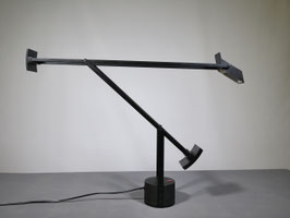 Vintage Design Tischleuchte von Richard Sapper für Artemide