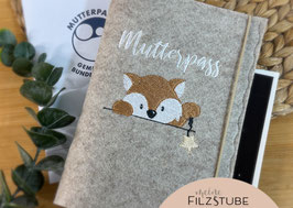Mutterpasshülle Filz Fuchs Motiv erstes Foto: Filz beige I Fuchs hellbraun I "Mutterpass" weiß I Schriftart Raustilla I Gummikordel creme I ohne Perlen
