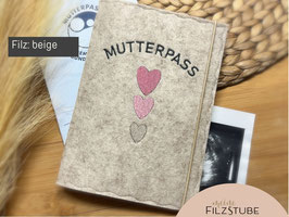 Mutterpasshülle Filz 3 Herzen Motiv erstes Foto: Filz beige I Herzen altrosa/rosa/schlamm  "Mutterpass" schwarz I Gummikordel beige ohne Perlen