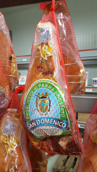 Prosciutto di Parma DOP 24 mesi, META' disossato sottovuoto  Parma Ham 24 months aged, HALF boneless under vacuum