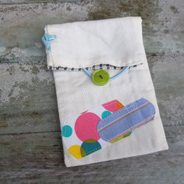 Pochette à pansements appliqué rose, jaune et bleu