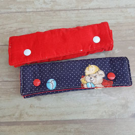 Coussin pour ceinture de sécurité velours rouge/  imprimé oursons