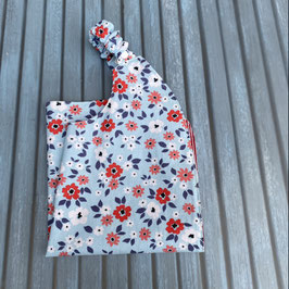 Serviette à élastique bleu ciel et fleurs