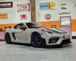 1/18 Porsche Cayman GT4 RS Weissach-Paket 2023 kreide Norev