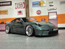 1/18 Porsche 911 (992) GT3 Touring Umbau Tuning