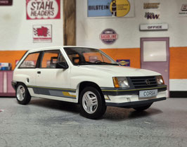 1/18 Opel Corsa A Sprint MCG