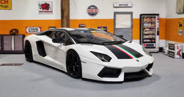 1/18 Lamborghini Aventador Italia Stripes MR Models