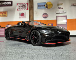 1/18 Aston Martin V12 Vantage Roadster 2023 GT Spirit