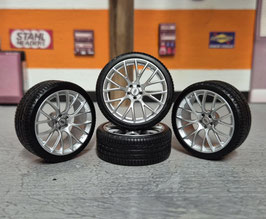 1/18 Audi RS4 Avant Darwin Pro Originalräder