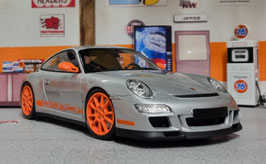 1/18 Porsche 911 (997) GT3 RS 2007 silber/orange Minichamps