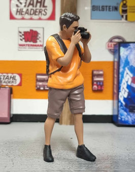 1/18 Mann mit Fotoapparat stehend American Diorama