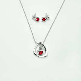 Schmuck-Set. Silber. Rote Markenkristalle