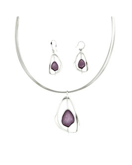 Schmuck-Set. 2-tlg. Collier u. Ohrsteckerpaar. Silber. Amethystfarben.