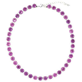 Collier. Fuchsiafarbene Kristalle. Antik versilbert.