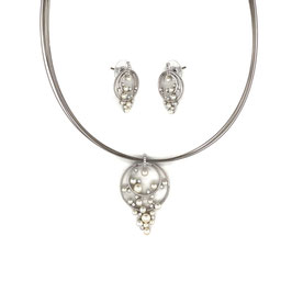 Schmuck-Set. Reif m. Anh. u. Ohrhänger.  Silber. Perlen. Farbl. Kristalle.