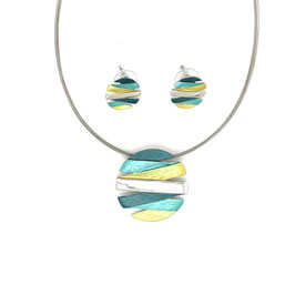 Schmuck-Set. Grüntöne. Gold. Silber.