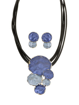 Schmuck-Set. 2-teilig. Versch. Blautöne. 4  Lerderbänder.