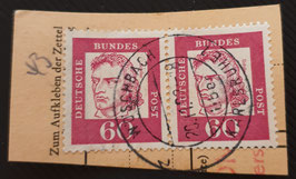 1961 bedeutende Deutsche 60 Pfennig rot gestempelt waagerechtes Paar auf Paketkartenabschnitt