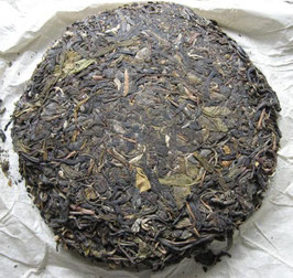2002 Wuliang Ancient Arbor Pu-erh Tea Cake (无量山古树乔木茶)