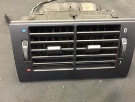 Ventilatierooster voor de  achterbank BMW E39  oem 8376150